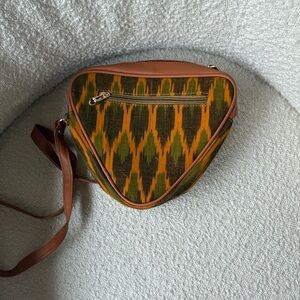 Trendy Ikat Pattern Crossbody Bag